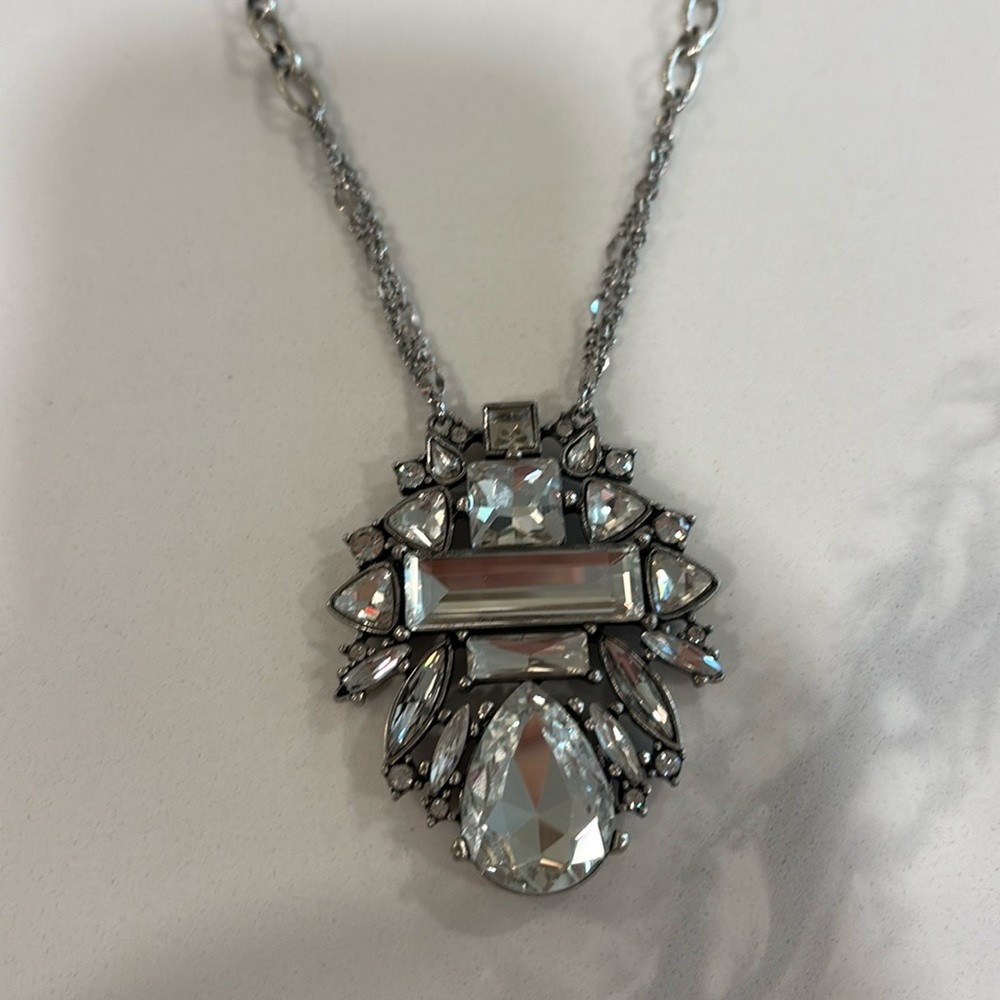 White House black market statement necklace